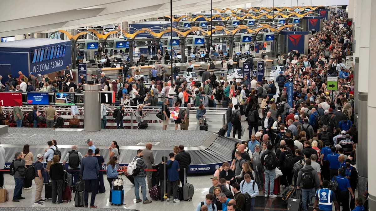Long TSA wait times persist despite ICE deployment as a potential deal to end the shutdown takes shape: Latest updates
