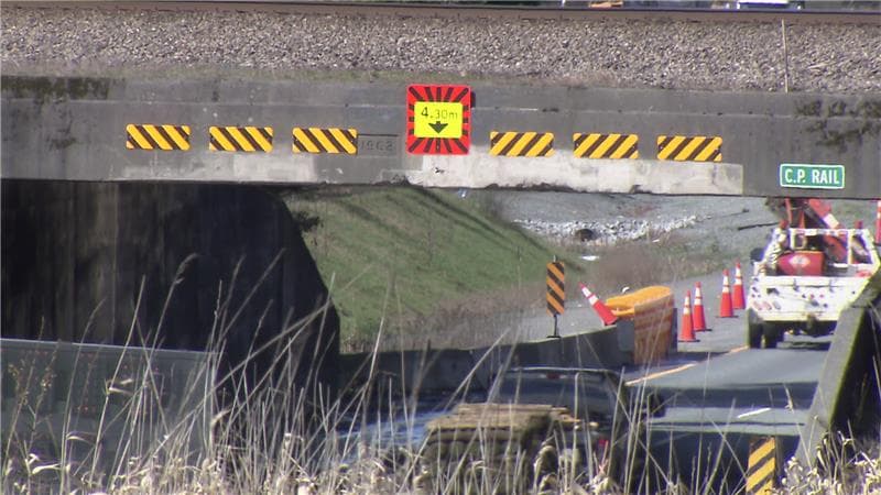 Auto transport trailer hitting Highway 1 overpass, police seeking public assistance in identifying driver